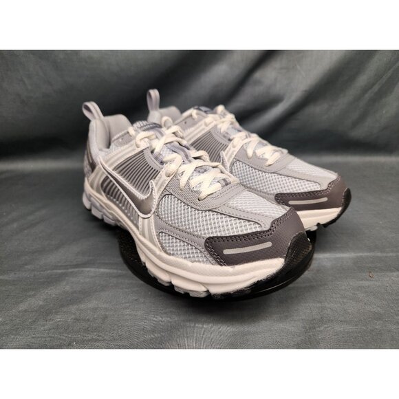 Nike Boys Vomero 5 (GS) Sneakers Mesh Pure Platinum Silver Size 4 NEW NO BOX! - Picture 10 of 11